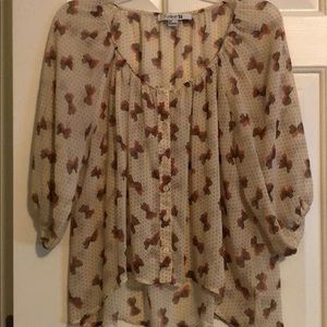 Adorable pattern shirt!